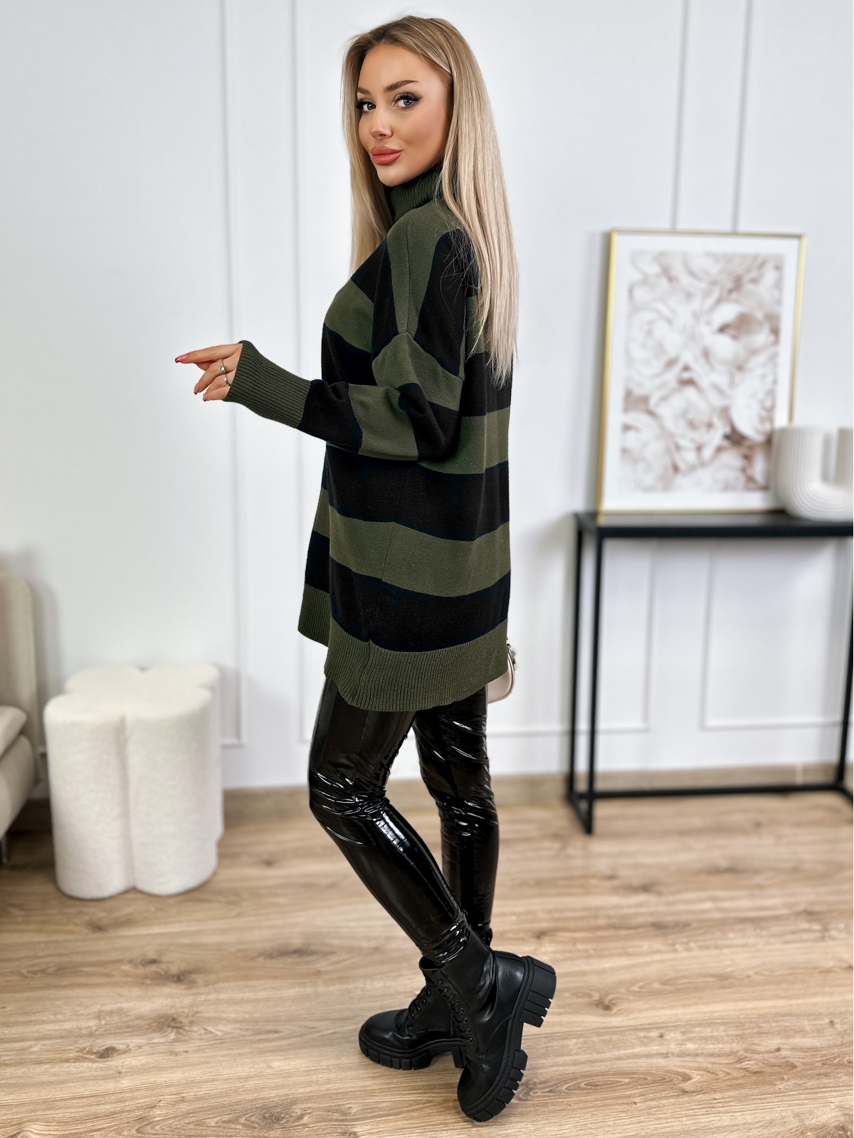 Sweter Z Golfem Toria Czarno-Khaki